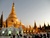 Yangon: prayers near Shwe Dagon pagoda